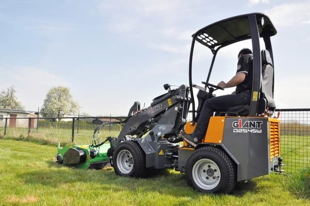 new-tec-g1200-giantd69abe8c-983b-4d0d-b3a3-ccba5cc50b02 NEW TEC PARTNERS WITH GiANT BY TOBROCO